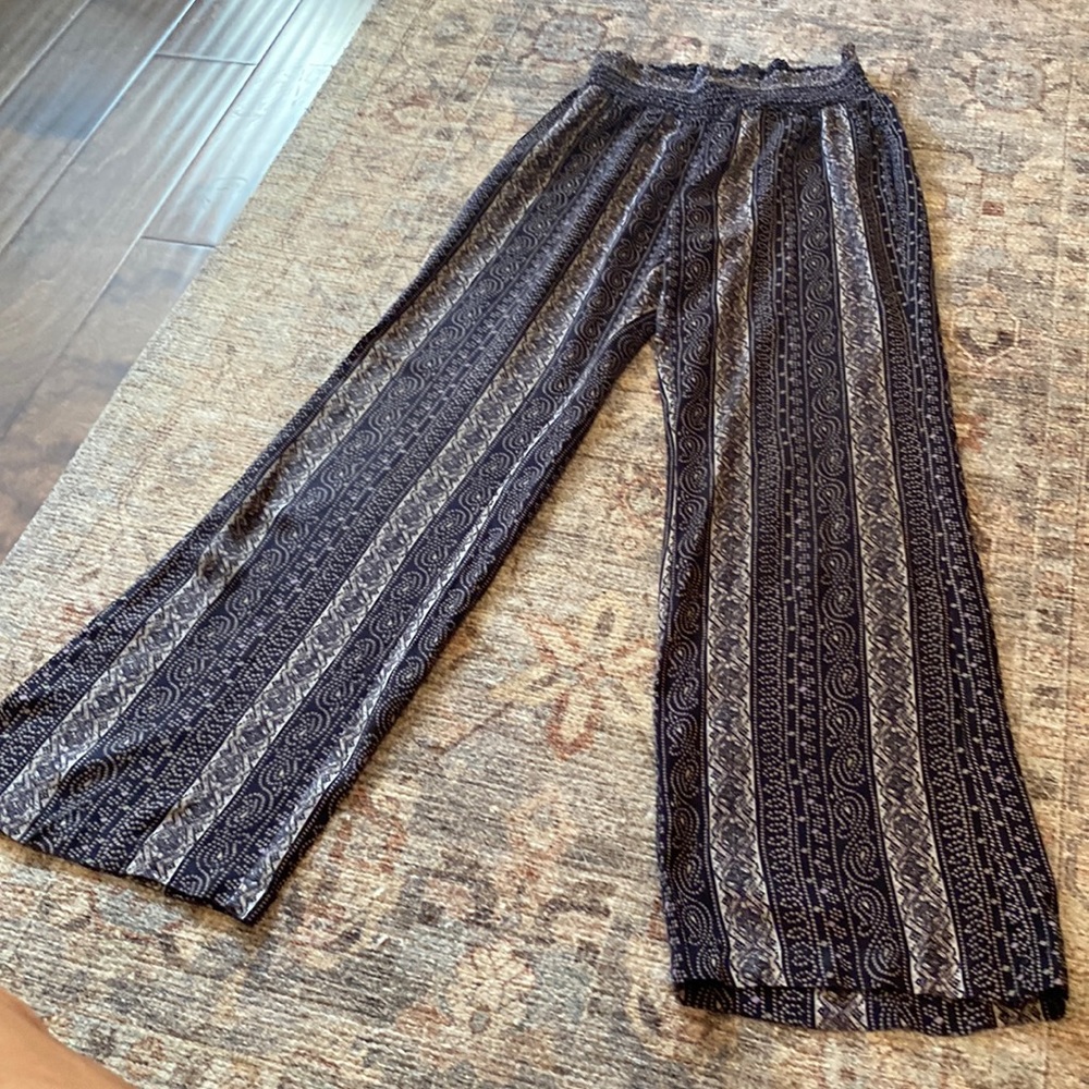 Cabi flowy slacks size S